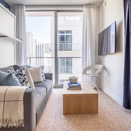 Boutique Condo In Dt Miami Perfect For Couples Fam Condo